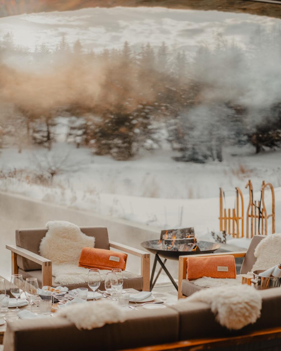 Ultima Crans Montana FB Outside Set Up